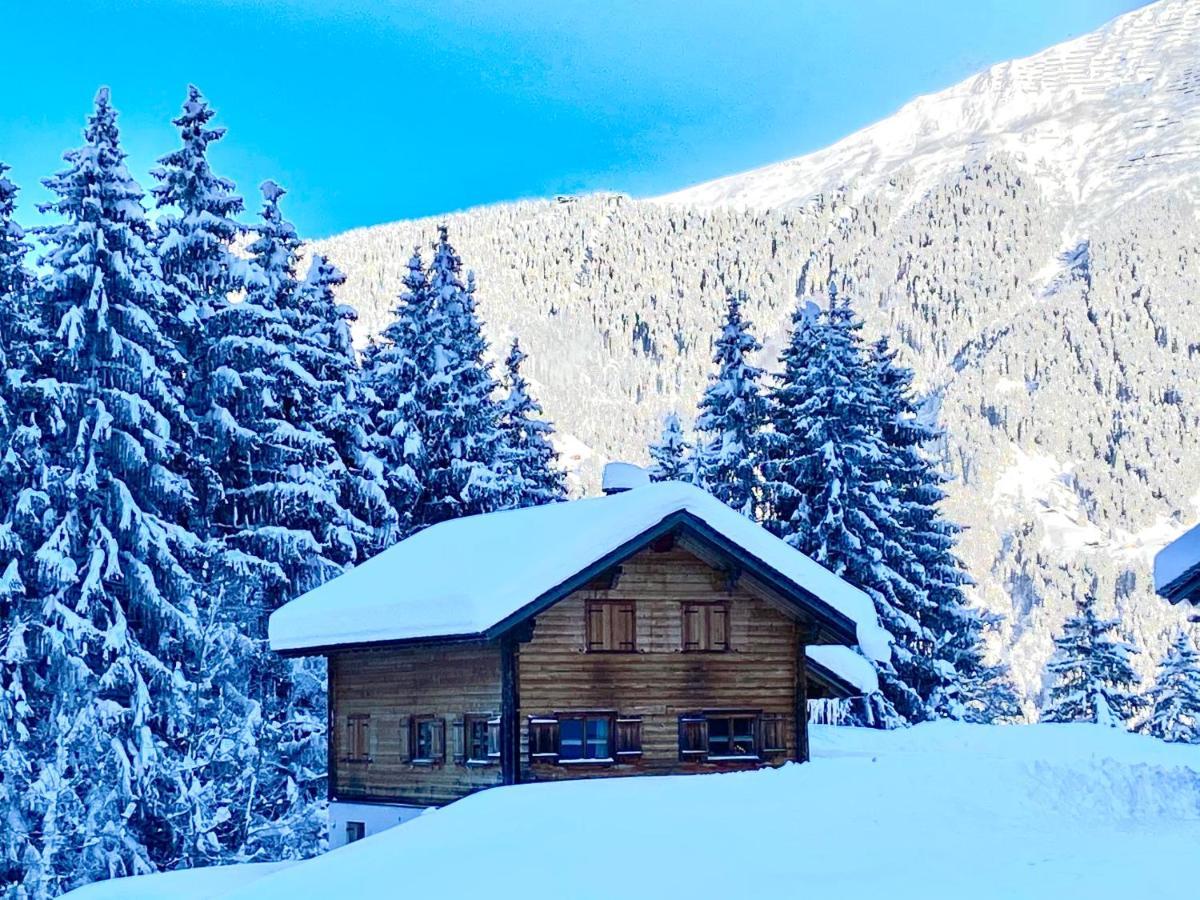 Alpenapart Montafon - Bitschweil Huesle Villa Schruns ภายนอก รูปภาพ