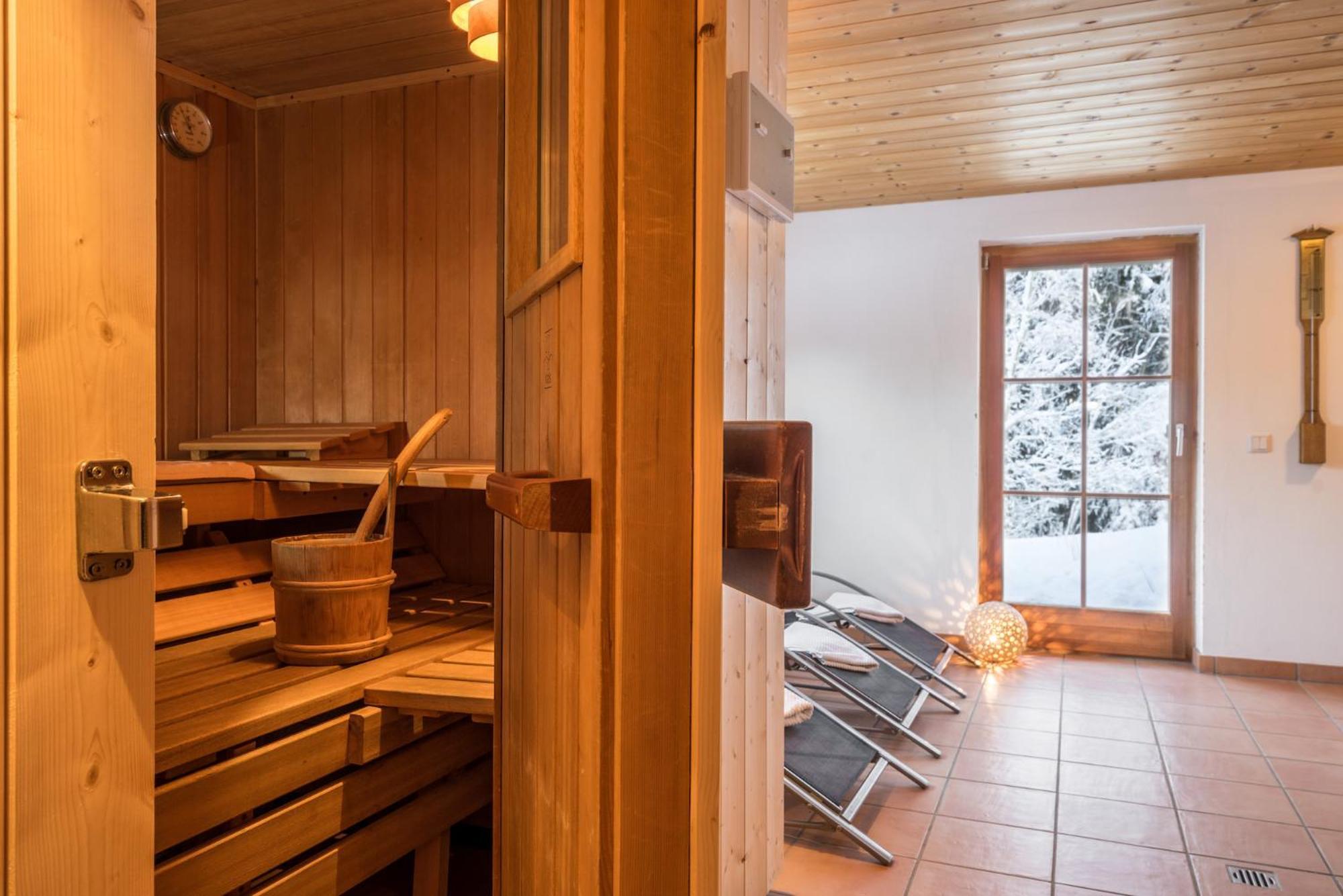 Alpenapart Montafon - Bitschweil Huesle Villa Schruns ภายนอก รูปภาพ